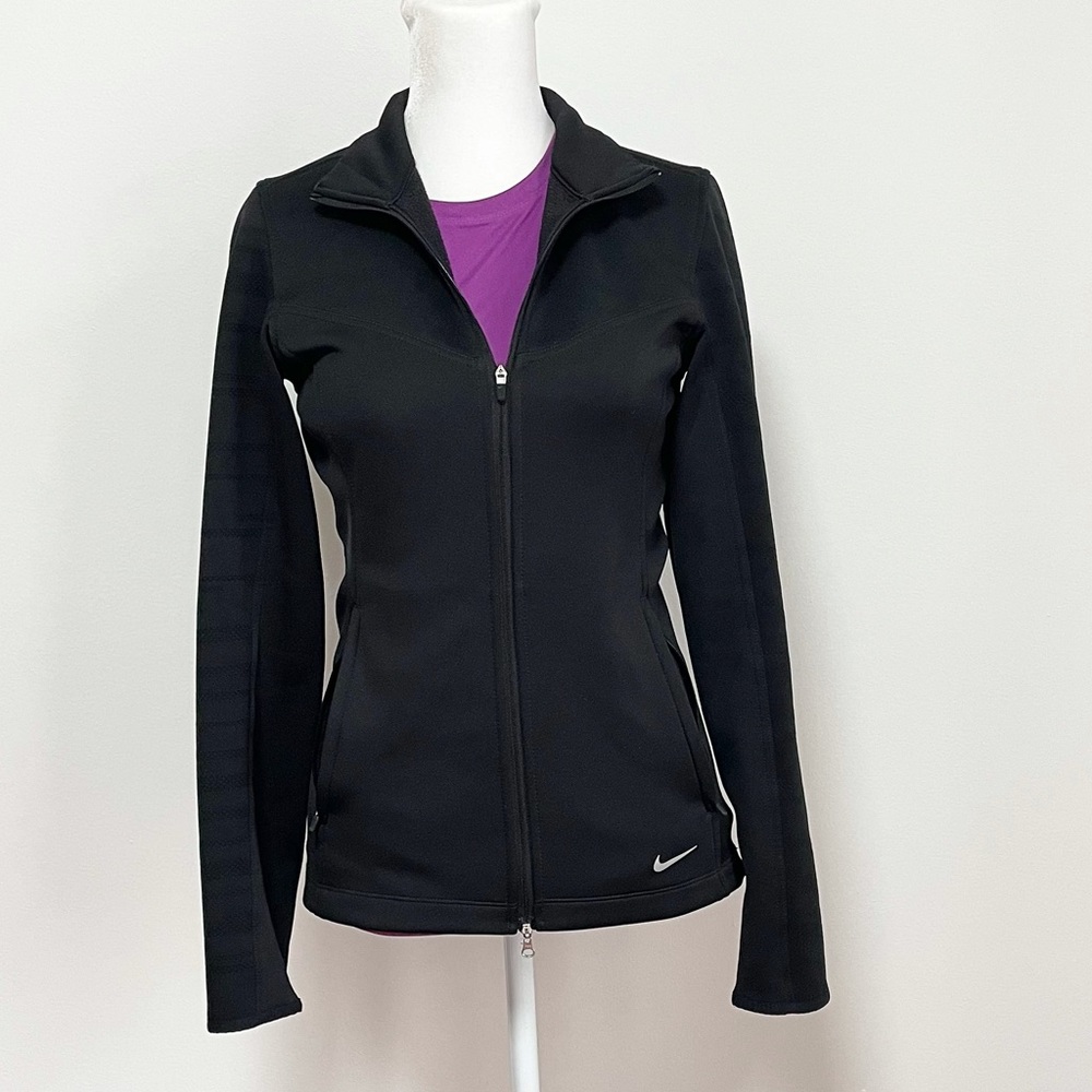 Nike full zip fleece-lined jacket! Pockets!